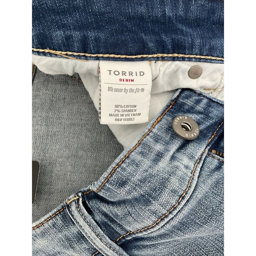 Torrid Women’s Sz18R Classic Skinny Jean -Vintage Stretch Light Wash - Picture 10 of 14